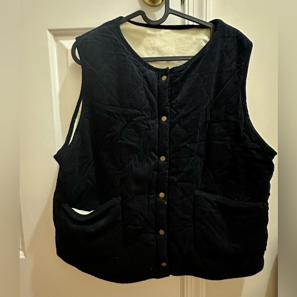 Navy Quilted Women's Vest Size M-L